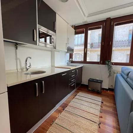 Atuairehome Vivienda B Luminosa Con Parking En Pleno Centro De La Ciudad Apartment *
